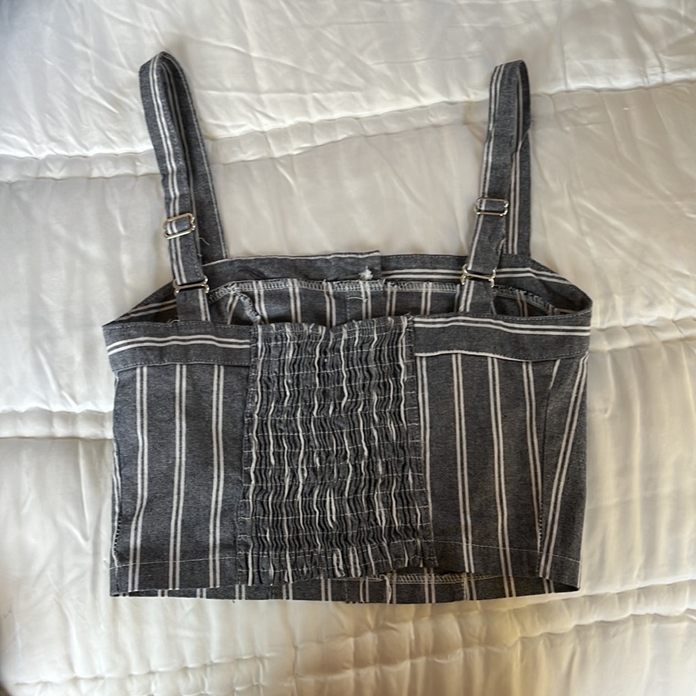 Brandy Melville striped grey and white adjustable cropped tank top - Picture 2 of 7